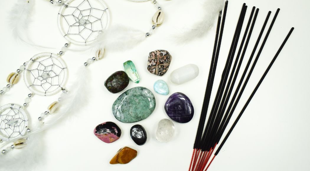 Top 5 benefits of Incense sticks for crystal healing